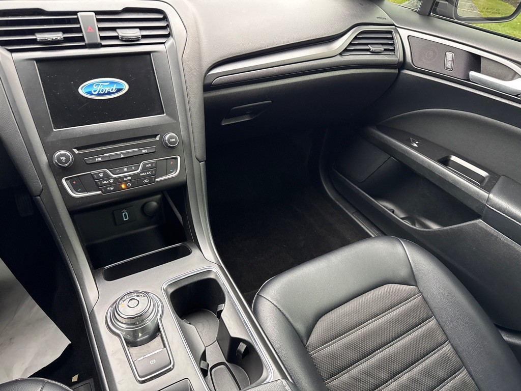2018 Ford Fusion Image 17
