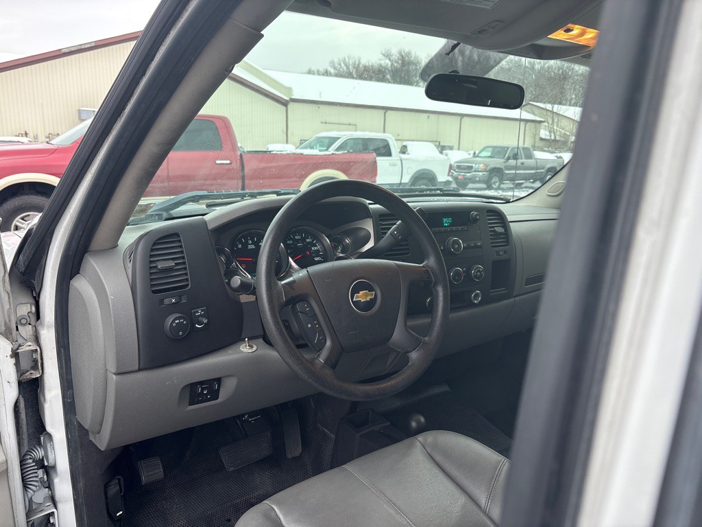 2011 Chevrolet Silverado 1500 Image 13