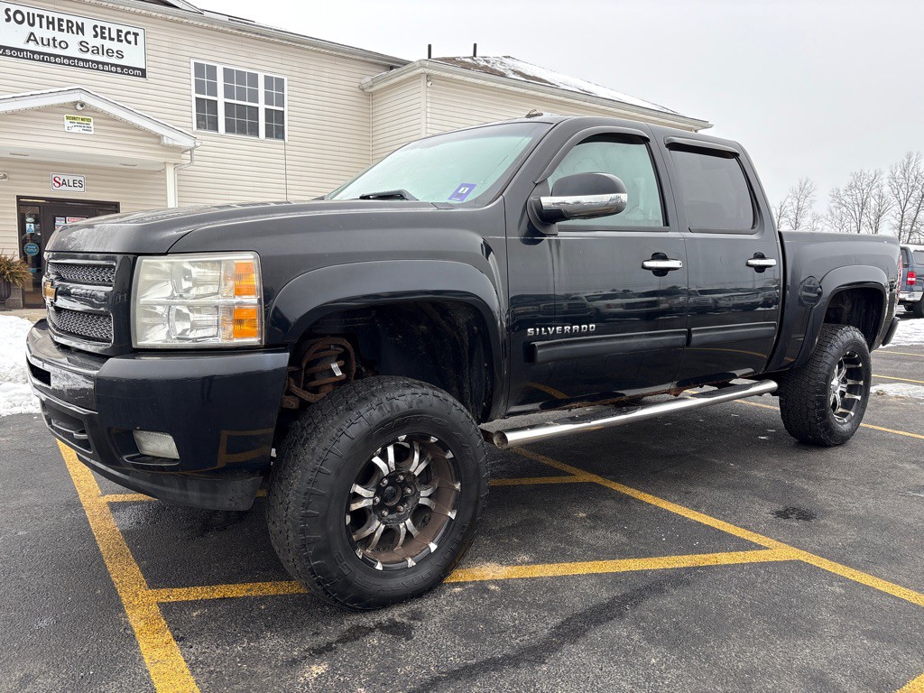 2011 Chevrolet Silverado 1500 Image 2