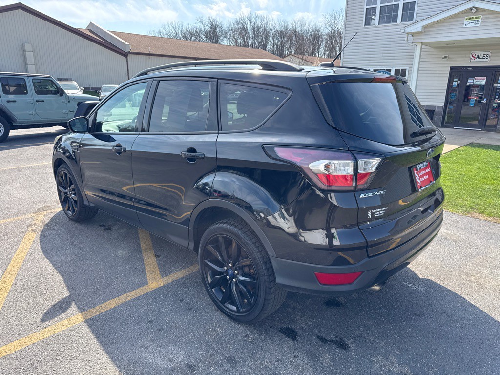 2017 Ford Escape Image 9