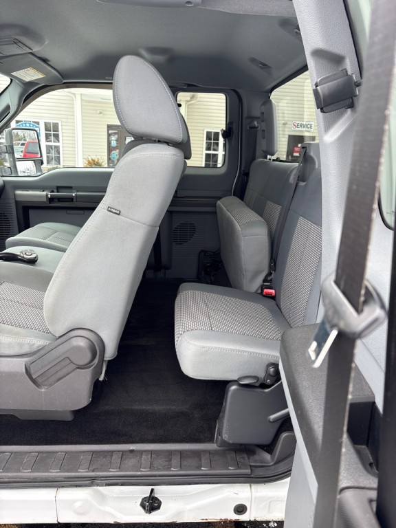 2011 Ford F-250 Image 10