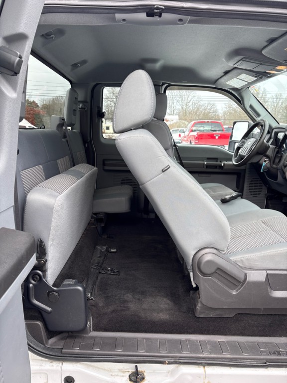 2011 Ford F-250 Image 12