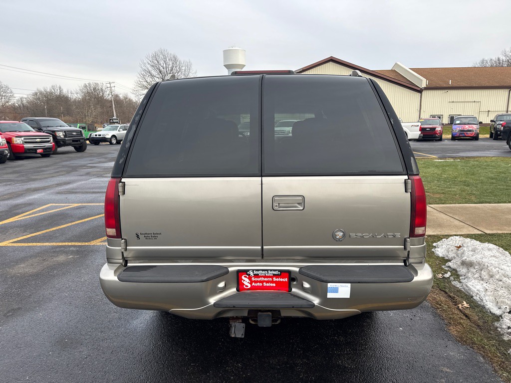 2000 Cadillac Escalade Image 7