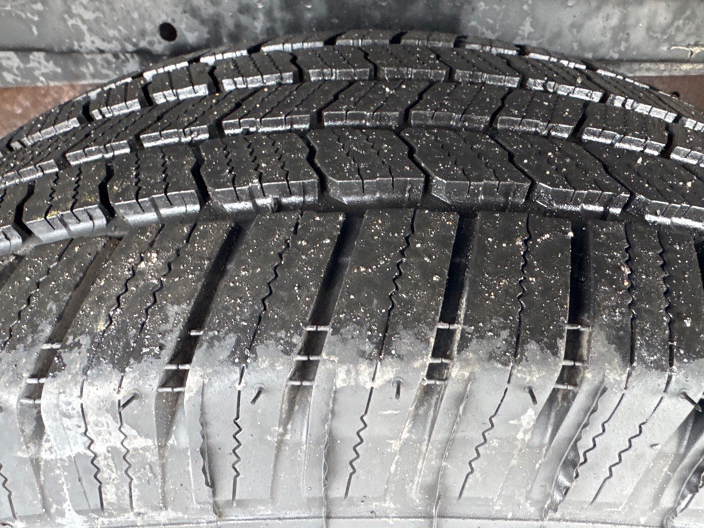 2000 Cadillac Escalade Image 10