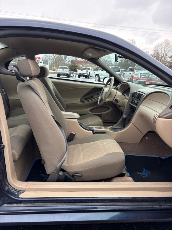 2002 Ford Mustang Image 10