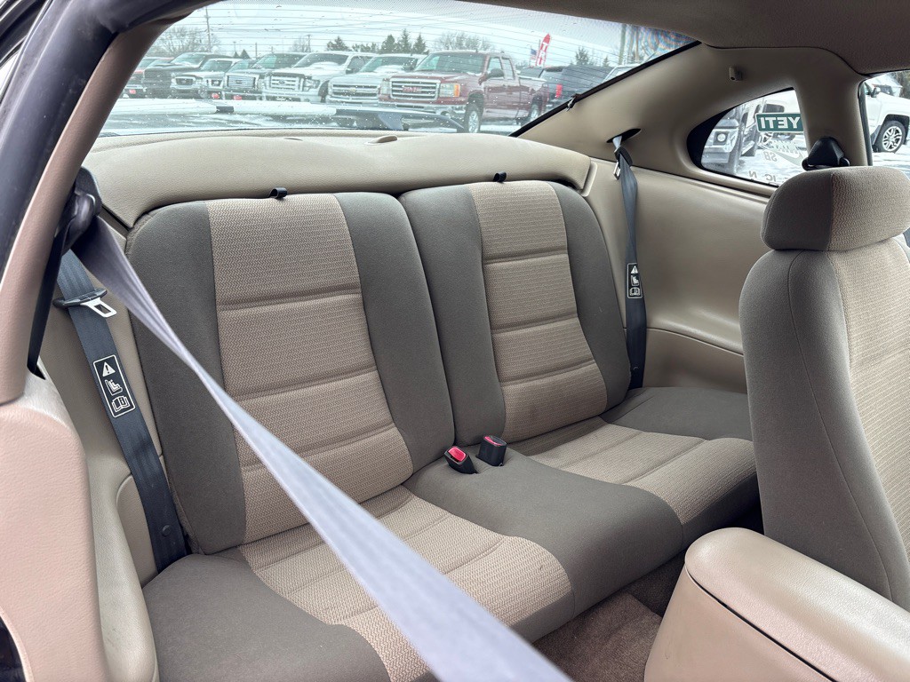 2002 Ford Mustang Image 11