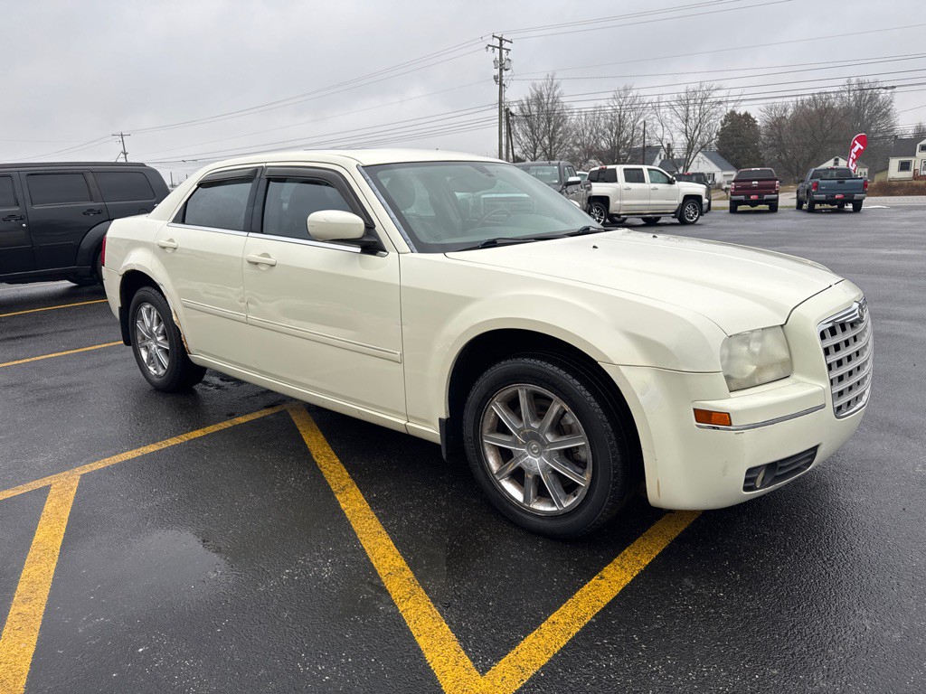 2007 Chrysler 300 Image 4