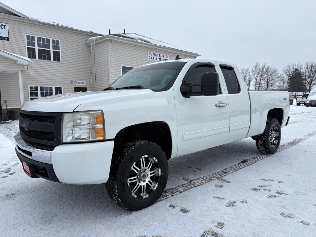 2011 Chevrolet Silverado 1500 Image 2