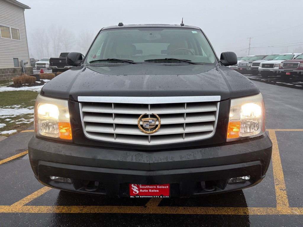 2005 Cadillac Escalade Image 3