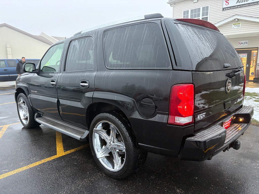 2005 Cadillac Escalade Image 8
