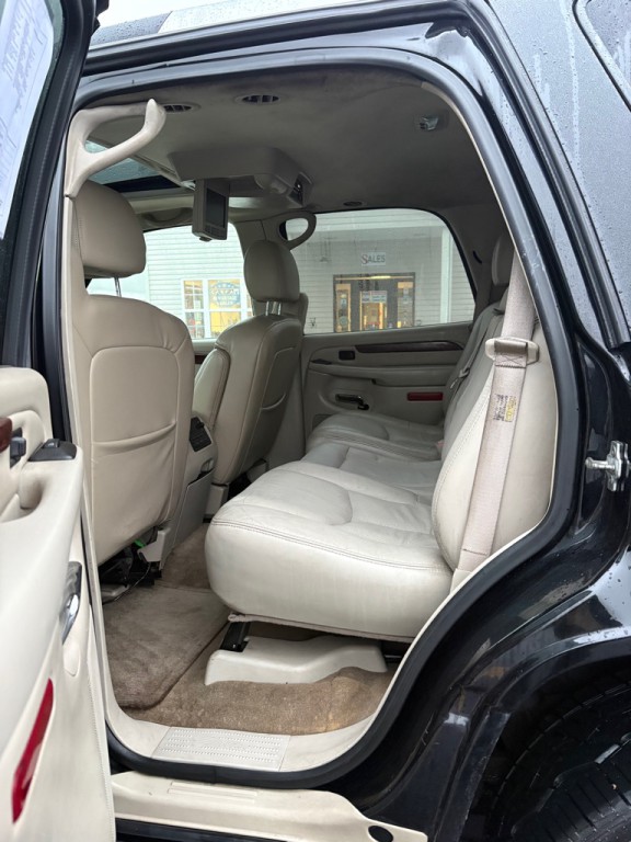 2005 Cadillac Escalade Image 10