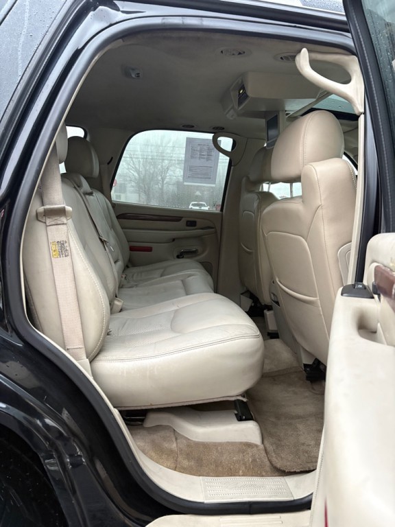 2005 Cadillac Escalade Image 12