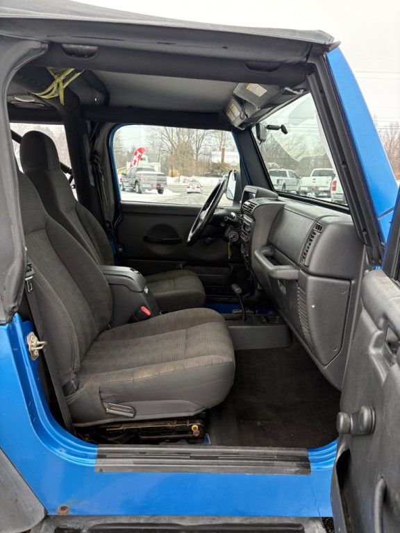 2003 Jeep Wrangler Image 10