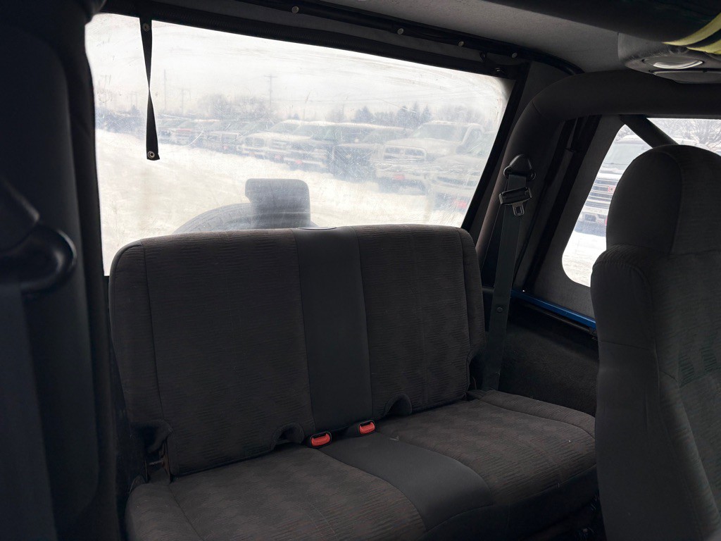 2003 Jeep Wrangler Image 11