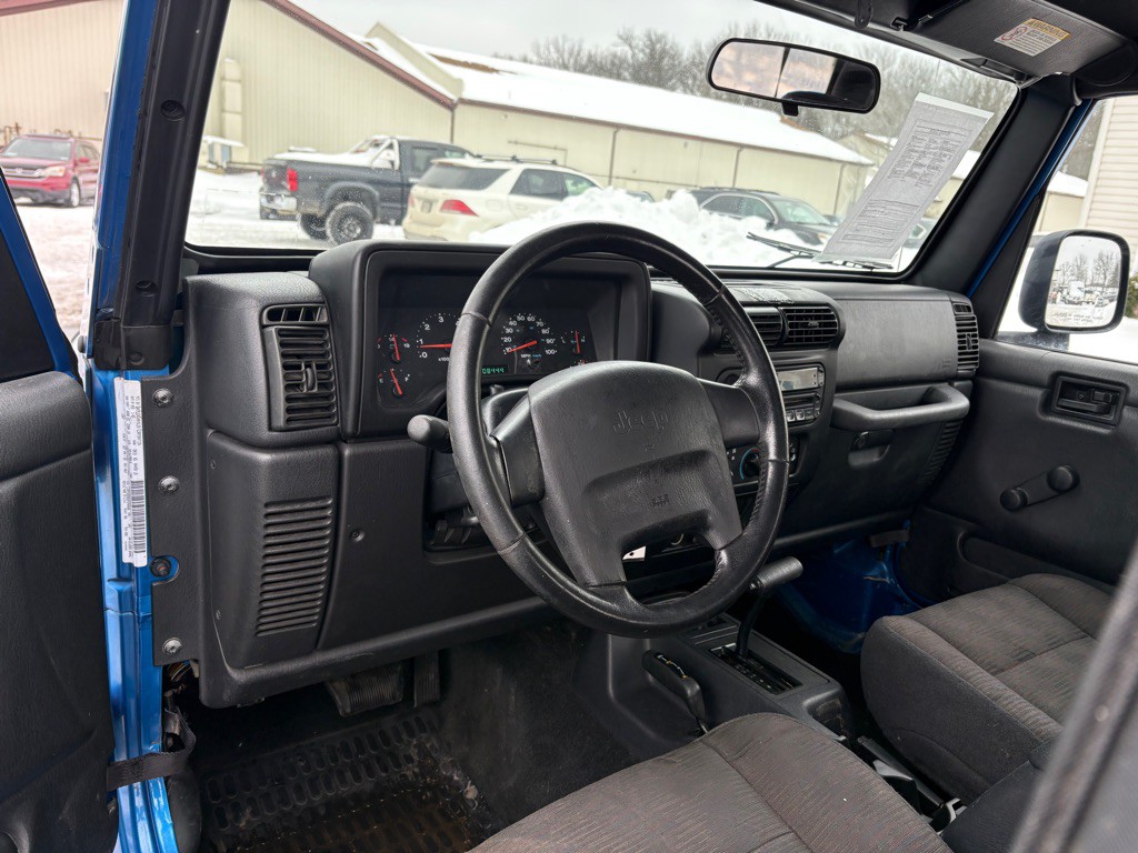 2003 Jeep Wrangler Image 12