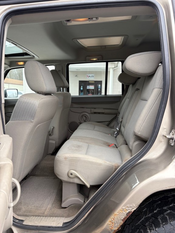 2006 Jeep Commander Image 10