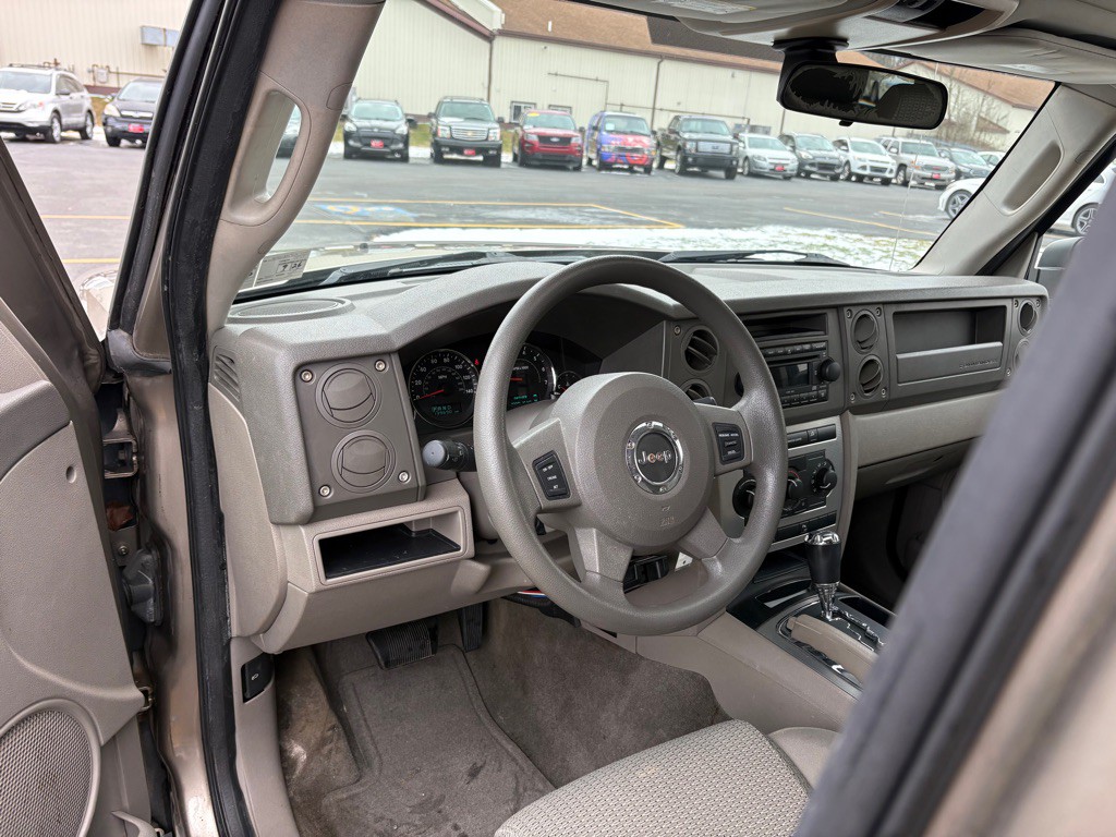 2006 Jeep Commander Image 14