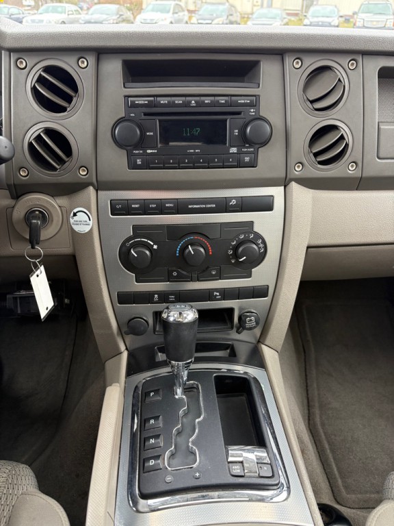 2006 Jeep Commander Image 15