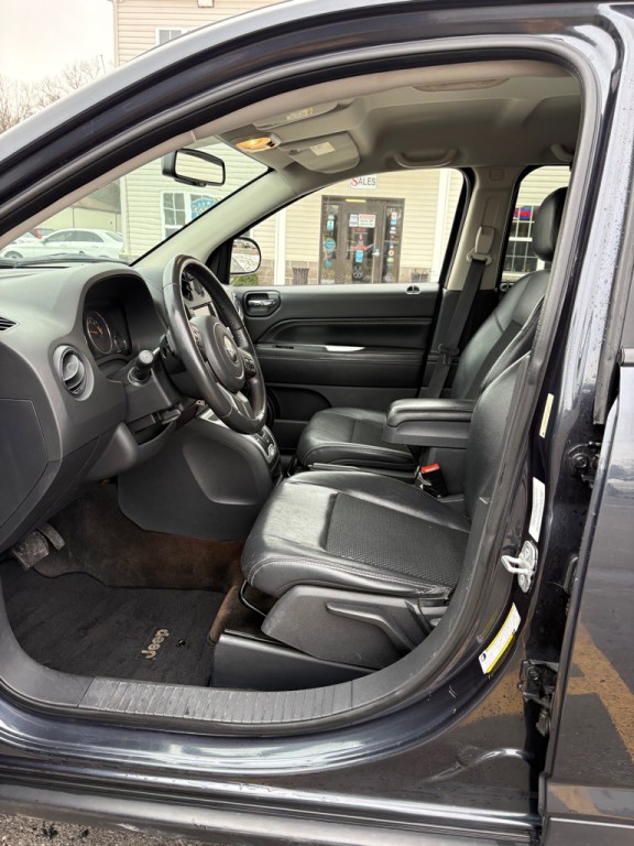 2014 Jeep Compass Image 9