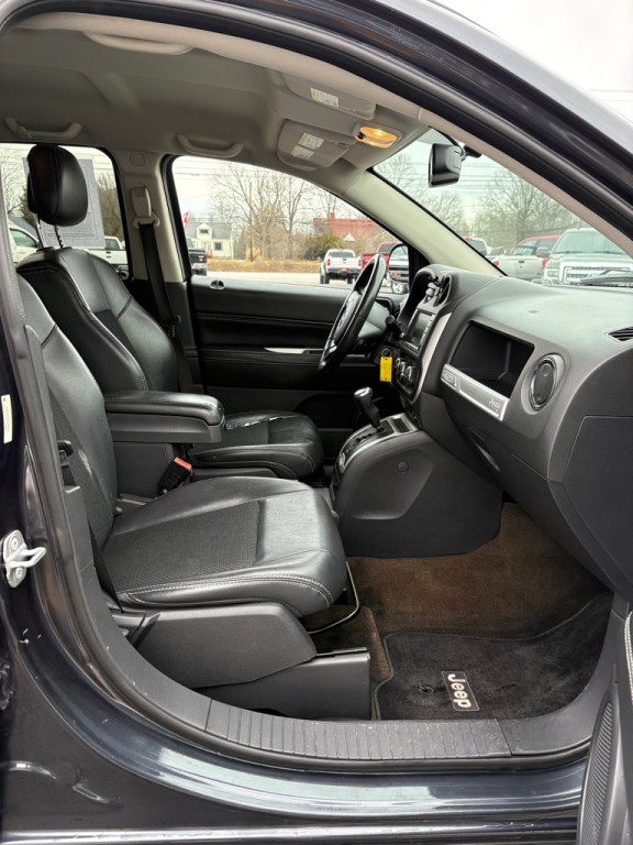 2014 Jeep Compass Image 11