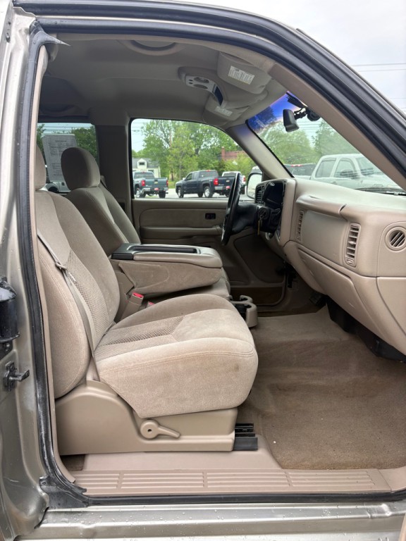 2003 Chevrolet Silverado 1500 Image 11