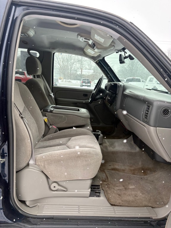 2005 Chevrolet Tahoe Image 11