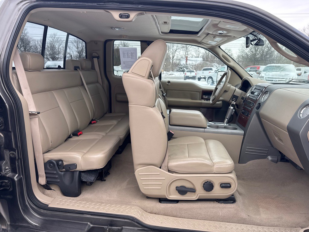 2005 Ford F-150 Image 12