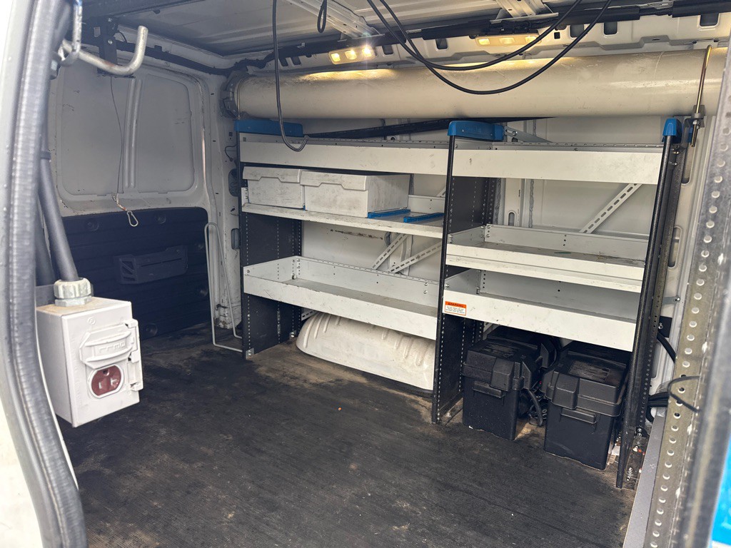 2015 Chevrolet Express Image 12