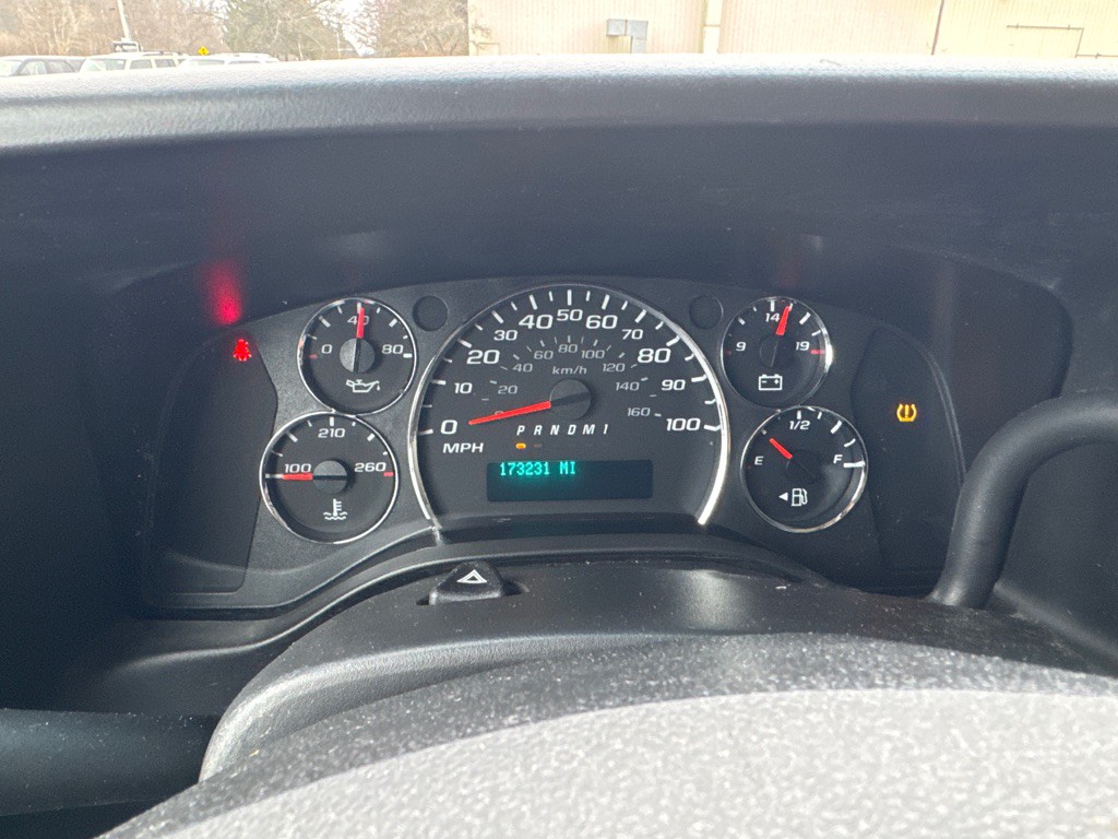 2015 Chevrolet Express Image 16