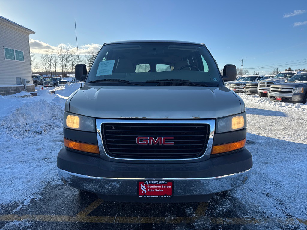 2008 GMC Savana Image 3