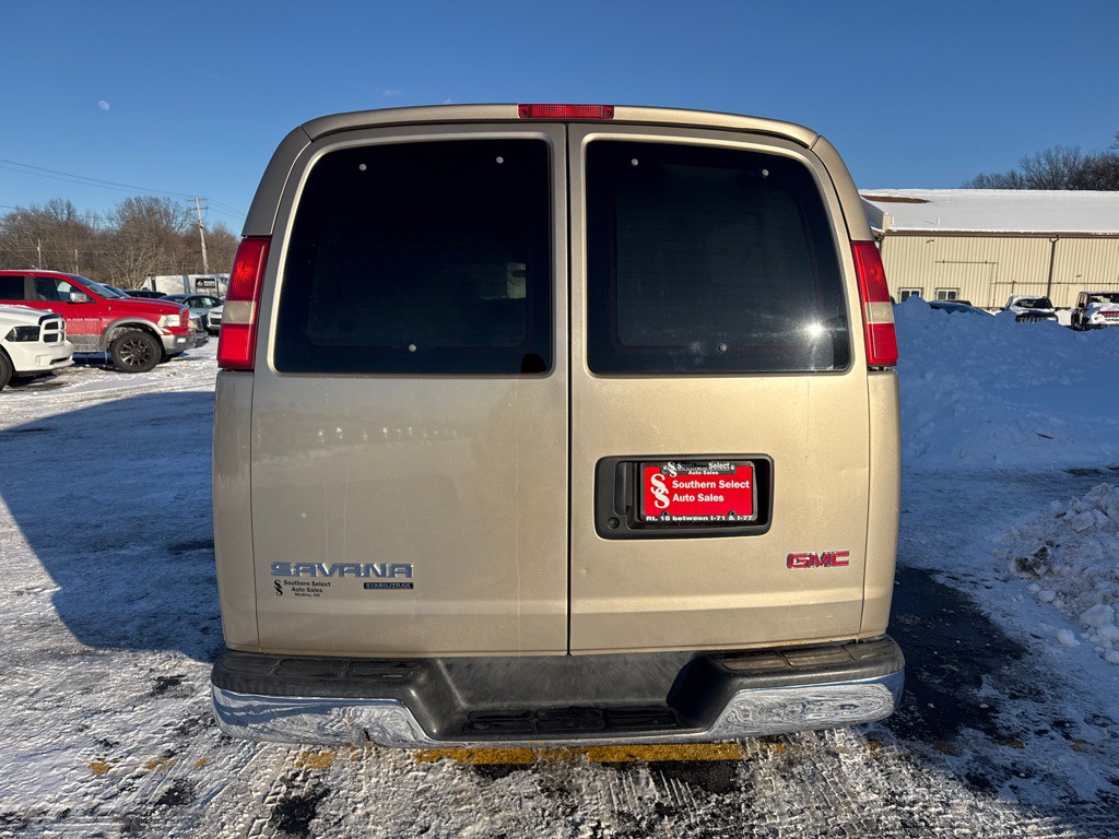 2008 GMC Savana Image 7