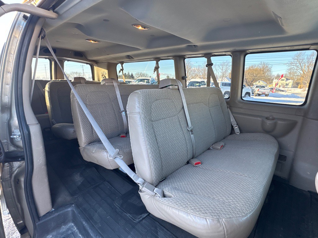 2008 GMC Savana Image 12