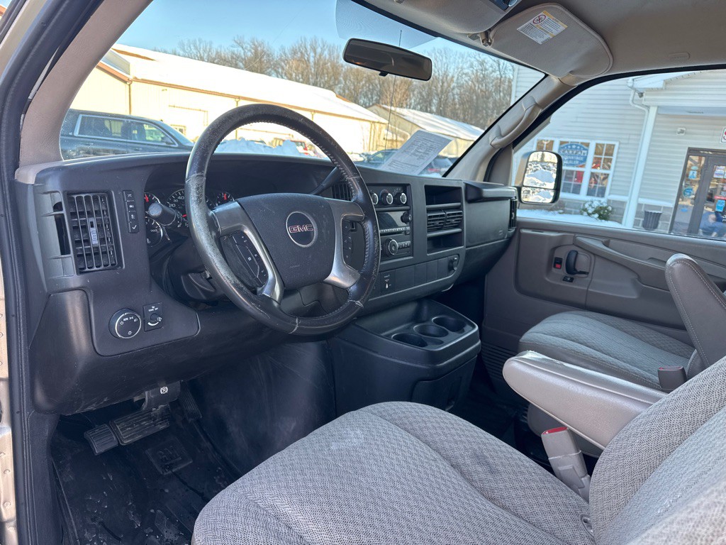 2008 GMC Savana Image 14