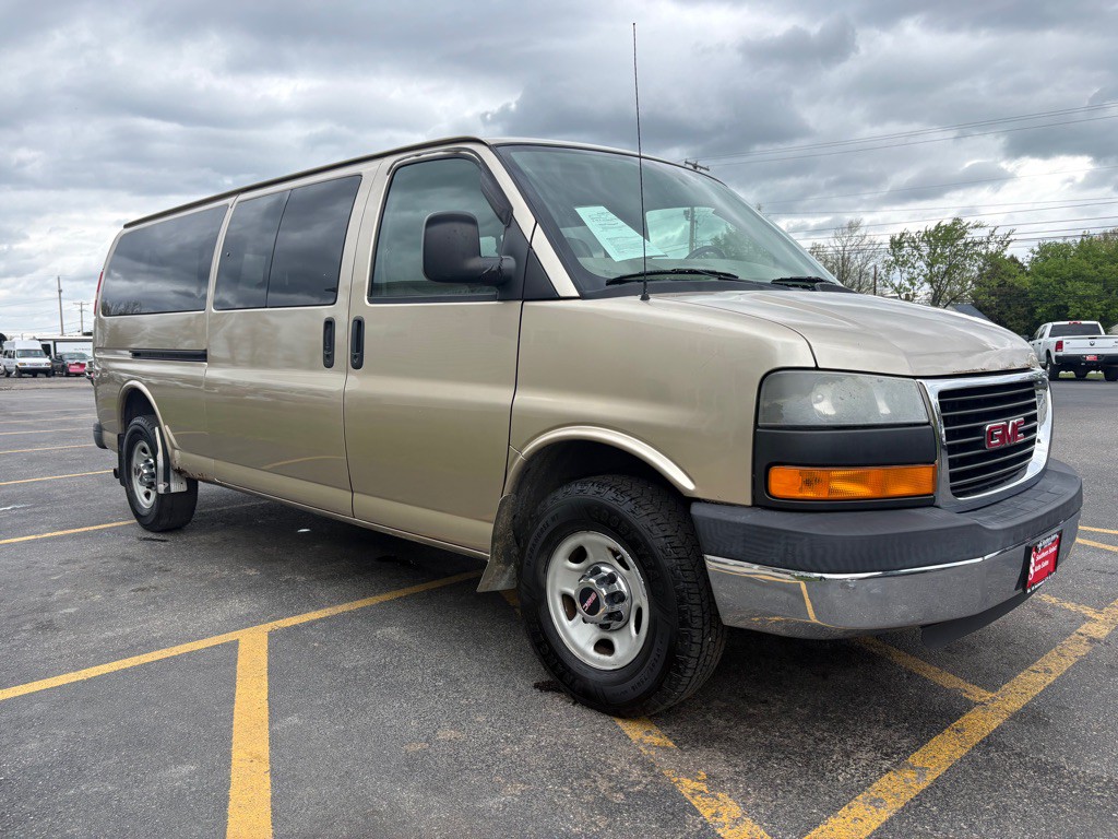 2008 GMC Savana Image 4