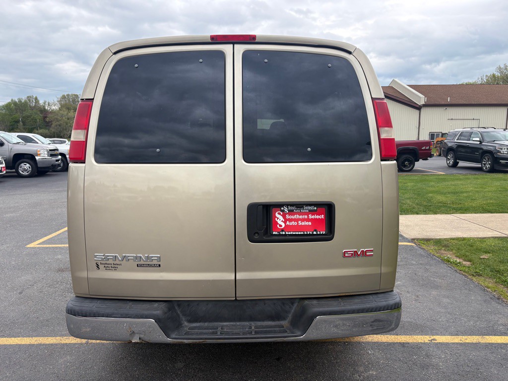 2008 GMC Savana Image 7