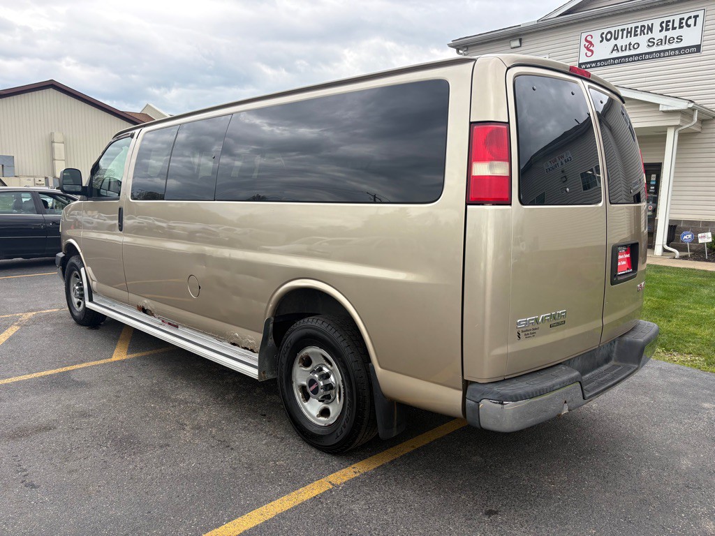 2008 GMC Savana Image 8