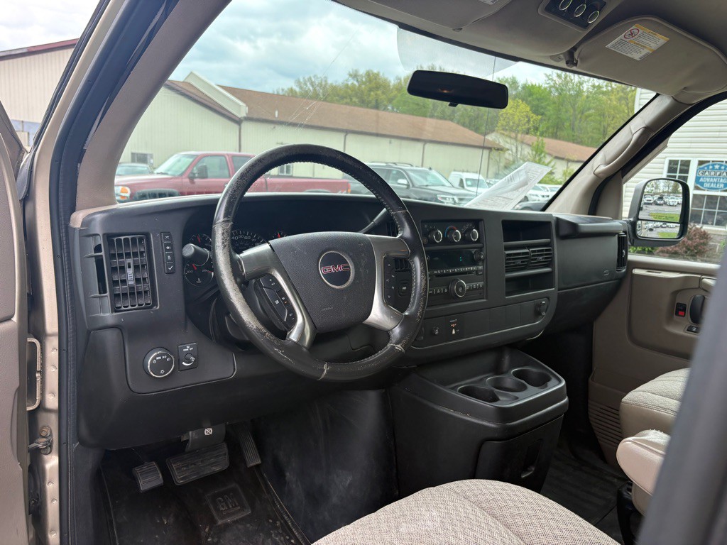 2008 GMC Savana Image 14