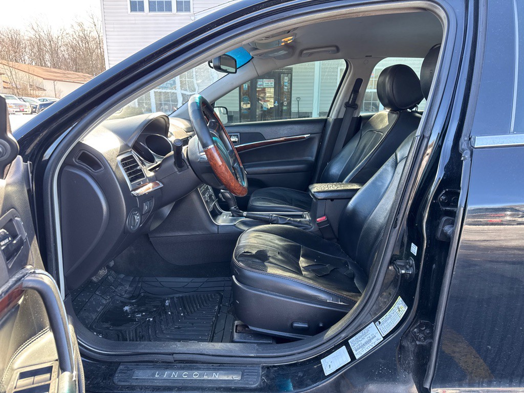 2012 Lincoln MKZ Image 9