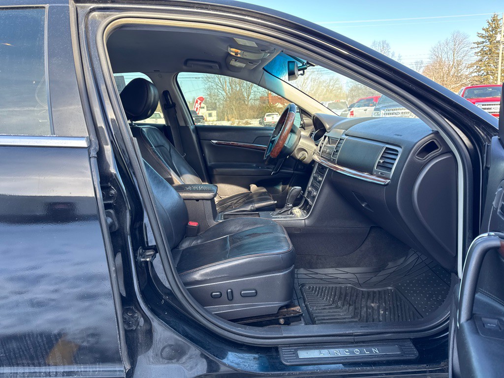 2012 Lincoln MKZ Image 11