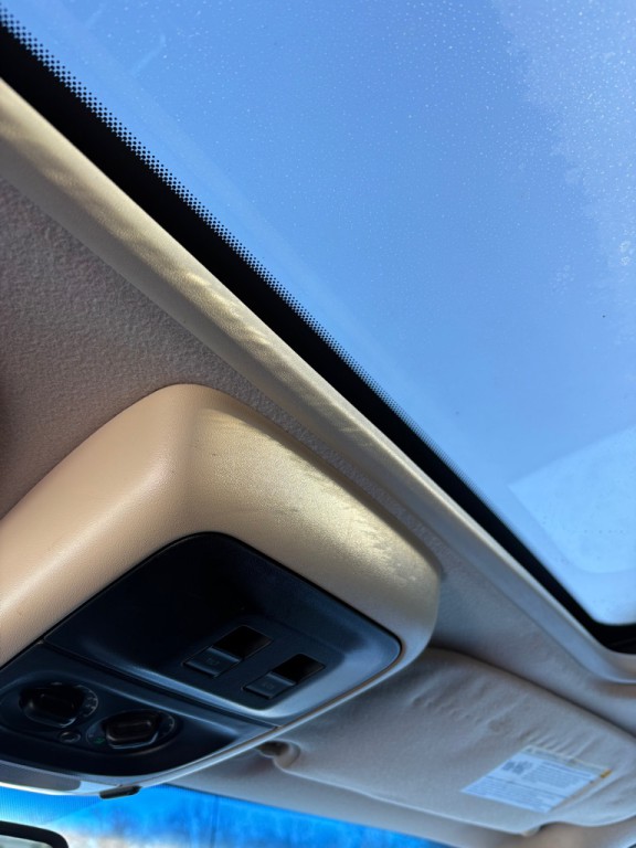 2010 Mercury Mountaineer Image 14