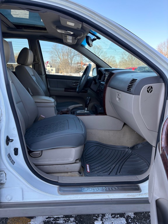 2004 Kia Sorento Image 11