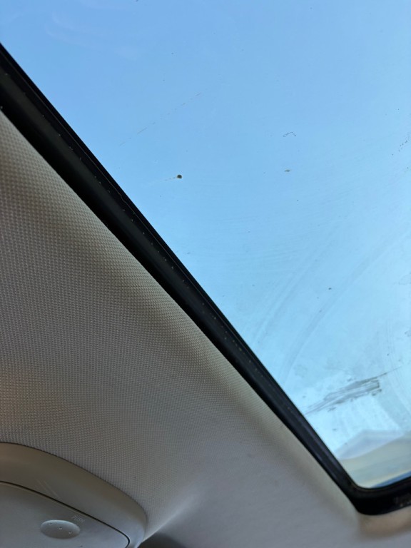 2004 Kia Sorento Image 16