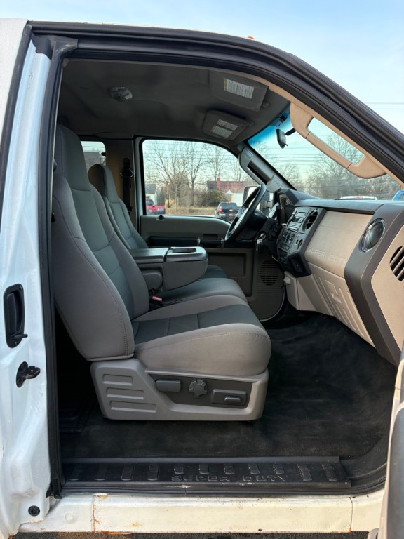 2010 Ford F-250 Image 11