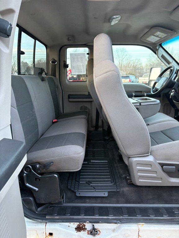 2010 Ford F-250 Image 12