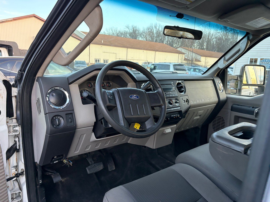 2010 Ford F-250 Image 13