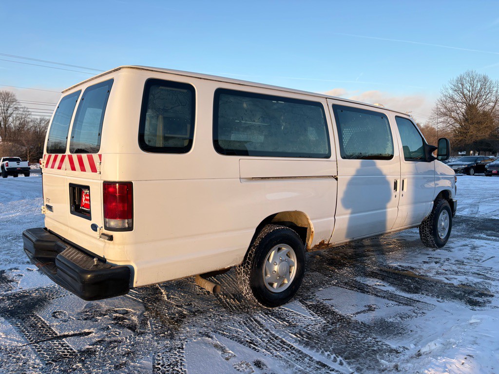 2008 Ford Econoline Image 6