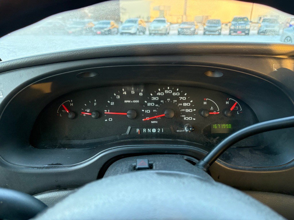 2008 Ford Econoline Image 16