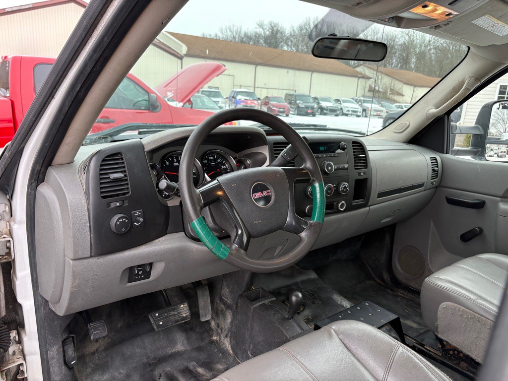 2010 GMC Sierra Image 13