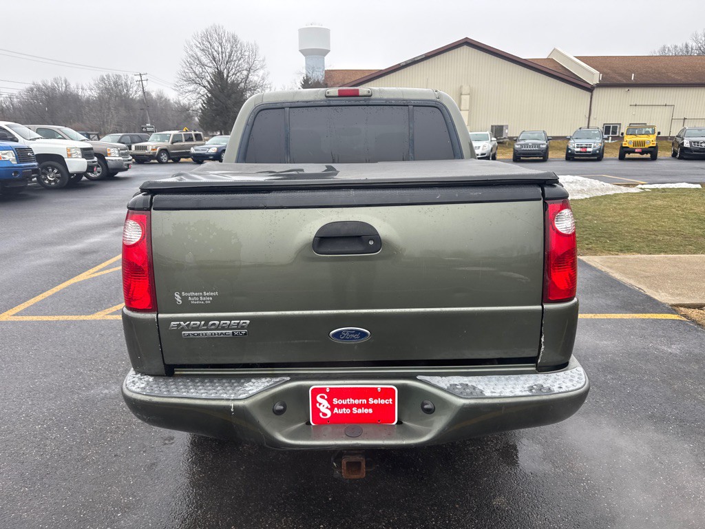 2004 Ford Explorer Image 7