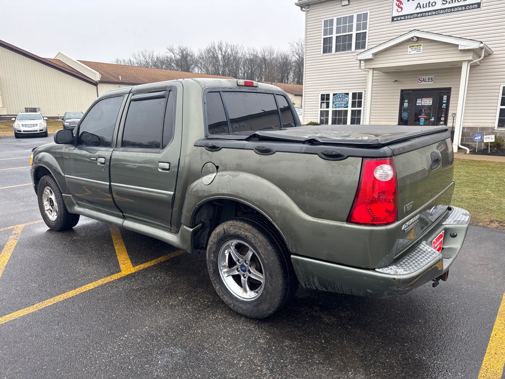2004 Ford Explorer Image 8